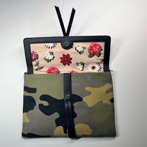 Stella & Dot Floral Print Canvas Portfolio